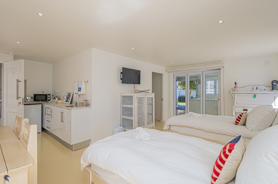 4 Bedroom Property for Sale in Myburgh Park Western Cape